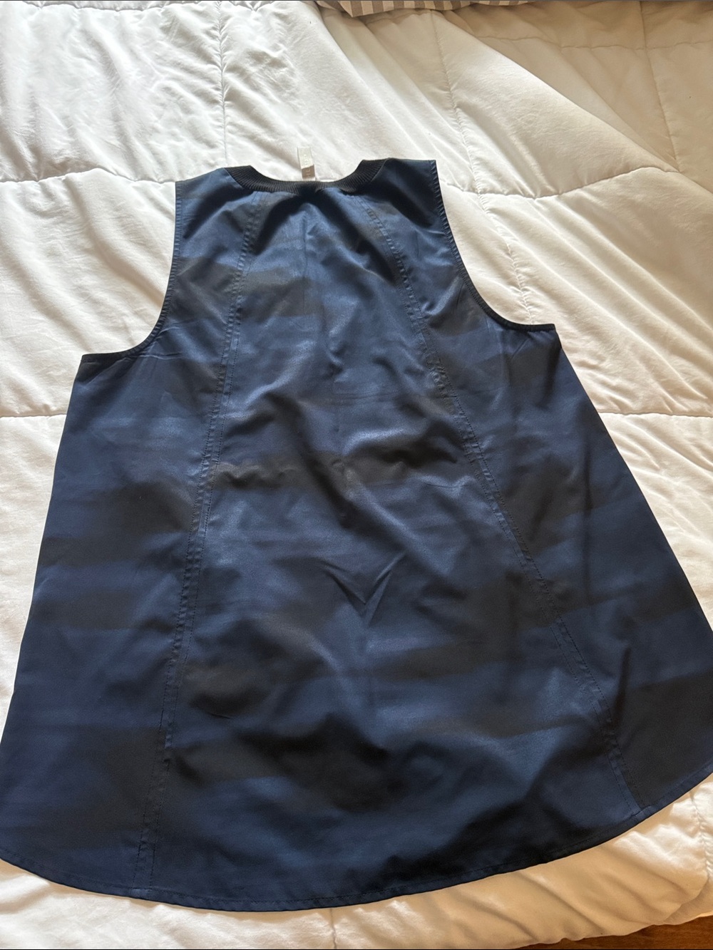 Athleta Women’s Navy Sleeveless Round-Neck Tank Top - Picture 6 of 8